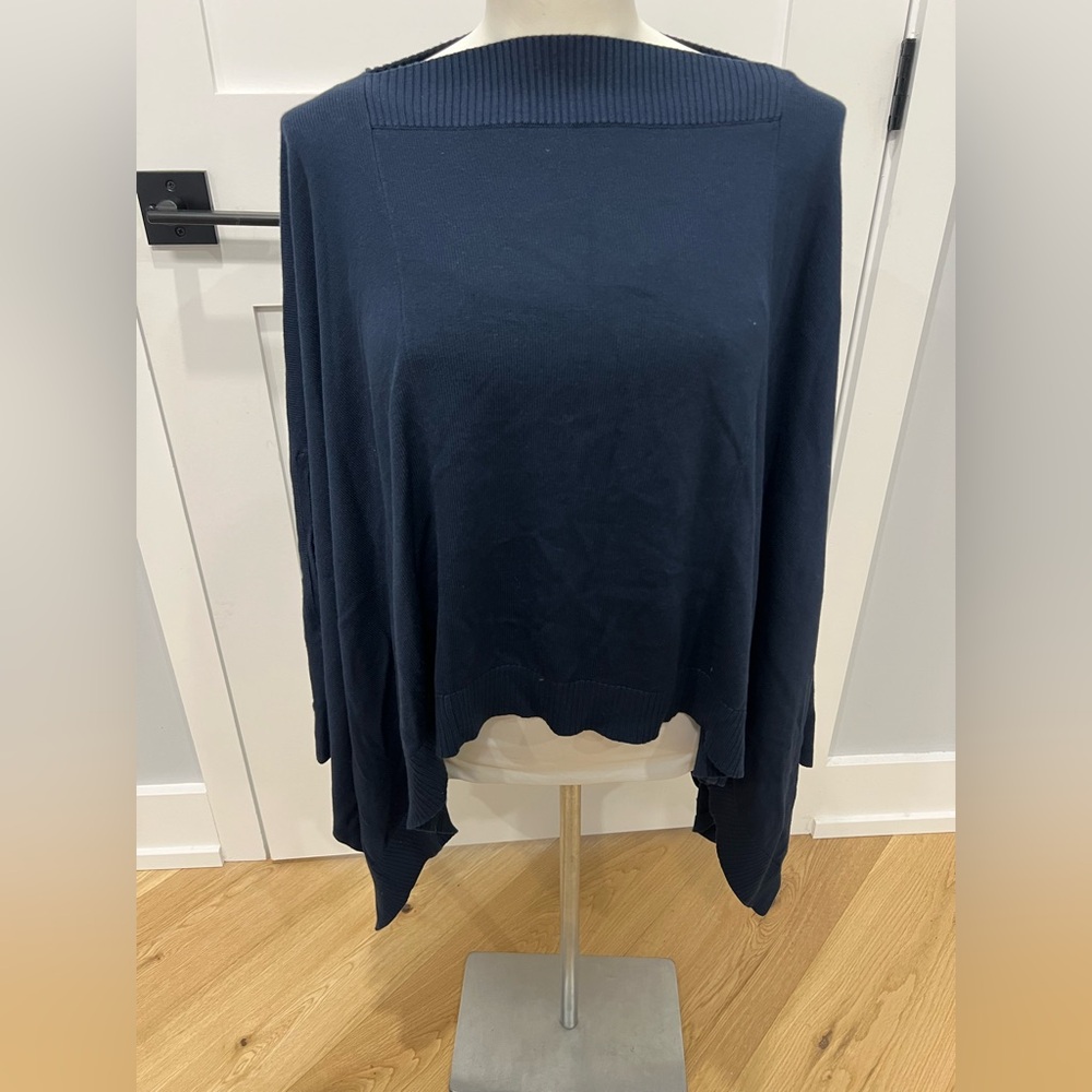 Lululemon Athletica Deep Blue Knit poncho one size